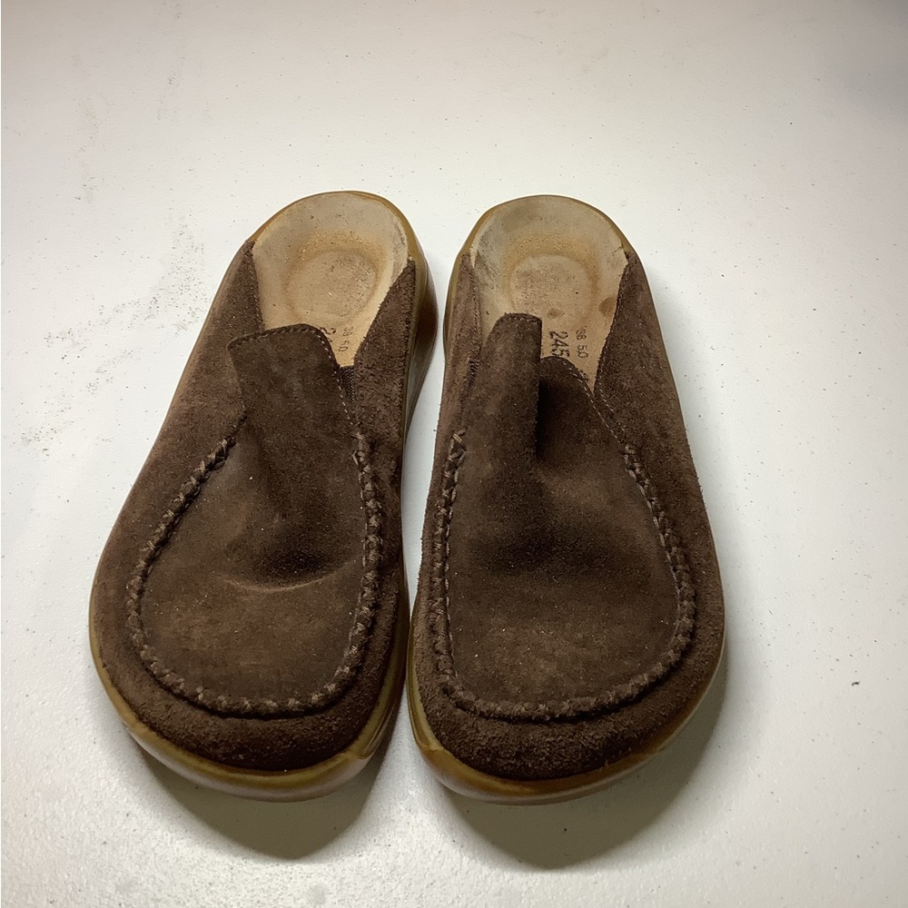 Birkenstock woman brown sandals size 7